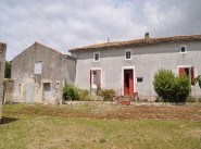 Farmhouse / country house Chef Boutonne