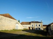 Farmhouse / country house Villebois Lavalette