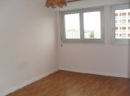 Purchase sale three-room apartment Poitiers